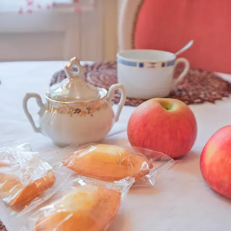 Maison B - Bed & Breakfast 3*