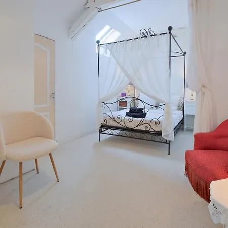 Maison B - Bed & Breakfast